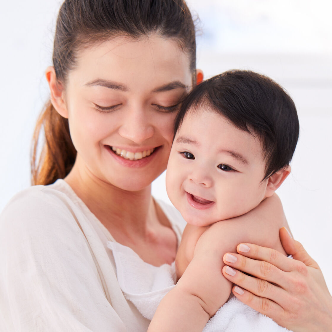 Should_you_moisturise_baby_skin-1